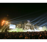 Mỹ Tâm hội ngộ Bích Phương trên sân khấu đại nhạc hội Technology Party