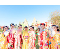 Mỹ Tâm hội ngộ Bích Phương trên sân khấu đại nhạc hội Technology Party