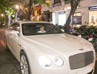 Việt Anh tậu Bentley siêu sang sau 