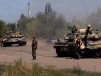 [ẢNH] Ukraine sắp sửa tung đấm thép vào dân quân miền Đông, Nga sẽ ngồi im?