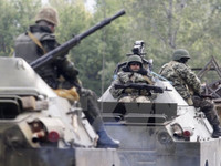 [ẢNH] Ukraine sắp sửa tung đấm thép vào dân quân miền Đông, Nga sẽ ngồi im?