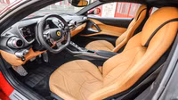 [ẢNH] Kiện đòi bồi thường 19.500 USD vì làm móp Ferrari 458 khi đậu xe