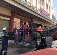 [Ảnh] Hiện trường vụ cháy chi nhánh ngân hàng trên đường Nguyễn Chí Thanh