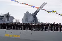 Uy lực khủng khiếp của pháo hạm nặng 100 tấn do Liên Xô chế tạo