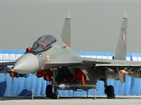 [ẢNH] Sát thủ diệt hạm Brahmos Ấn Độ dễ dàng áp chế tàu chiến Pakistan?