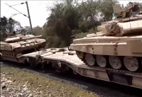 [ẢNH] Ấn Độ triển khai tăng T-90 sát biên giới chặn lính Trung Quốc