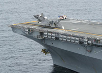 [ẢNH] Siêu tàu đổ bộ cùng F-35B của Mỹ rầm rập tập trận tại cửa ngõ biển Đông