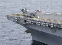 [ẢNH] Siêu tàu đổ bộ cùng F-35B của Mỹ rầm rập tập trận tại cửa ngõ biển Đông