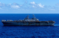 [ẢNH] Siêu tàu đổ bộ cùng F-35B của Mỹ rầm rập tập trận tại cửa ngõ biển Đông