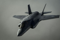 [ẢNH] Siêu tàu đổ bộ cùng F-35B của Mỹ rầm rập tập trận tại cửa ngõ biển Đông