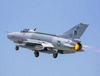 [ẢNH] Chiến đấu cơ Trung Quốc đang biến thành 