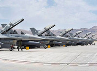 [ẢNH] Tiêm kích F-16 của không quân Pakistan lao xuống đất vỡ vụn