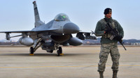 [ẢNH] Tiêm kích F-16 của không quân Pakistan lao xuống đất vỡ vụn