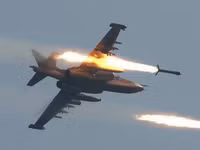 [ẢNH] Su-25 hiện diện tại Hmeimim nhiều bất thường, dấu hiệu sắp đánh lớn?