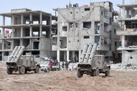 [ẢNH] Quân đội Syria đánh phá ác liệt Bắc Lattakia bằng rocket tự chế Golan