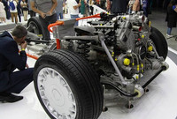 [ẢNH] Nếu có tiền, bạn có thể mua siêu xe gần tương tự như của tổng thống Putin