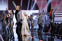 Tóc Tiên nổi bật trong đêm chung kết The Face