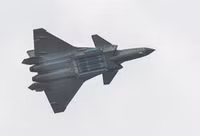 [ẢNH] Từng chê hết lời nay Trung Quốc lại bất ngờ muốn mua Su-57