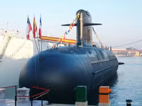 [ẢNH] Điều ít biết về siêu tàu ngầm phi hạt nhân mạnh hơn Kilo tại Biển Đông