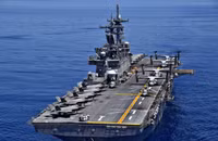 [ẢNH] Trung Quốc giật mình khi tàu đổ bộ tấn công Mỹ mang đầy F-35B tiến vào biển Đông