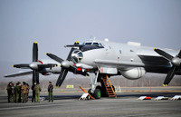 [ẢNH] Biên đội 7 chiếc Tu-142 Nga xuất kích trả đũa sau khi bị F-22 Mỹ áp sát