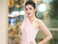 Huyền My đẹp tựa 