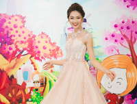 Huyền My đẹp tựa 