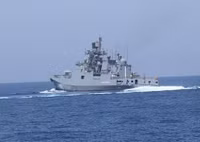 [ẢNH] Nga điều chiến hạm mang tên lửa Kalibr tới Biển Azov, Ukraine lo lắng ra mặt