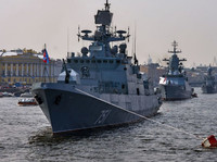 [ẢNH] Nga điều chiến hạm mang tên lửa Kalibr tới Biển Azov, Ukraine lo lắng ra mặt