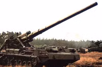 [ẢNH] Sau T-72B và Pantsir-S1, đến lượt pháo tự hành 2S7 Pion Nga đổ lật nhào khi hành quân