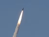 [ẢNH] Từ lòng đại dương, Mỹ thử siêu tên lửa hạt nhân với nâng cấp đáng sợ