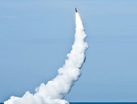 [ẢNH] Từ lòng đại dương, Mỹ thử siêu tên lửa hạt nhân với nâng cấp đáng sợ