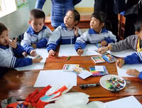 Gieo tình yêu và đốm lửa say mê học tập, sáng tạo ở một điểm trường xa