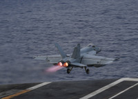 [ẢNH] Đội hình hùng hậu hộ tống 2 tàu sân bay Mỹ trên Biển Đông