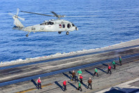 [ẢNH] Đội hình hùng hậu hộ tống 2 tàu sân bay Mỹ trên Biển Đông