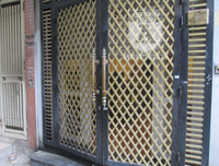 Đổ xăng, phóng hỏa để trả thù ở phố Mai Anh Tuấn: Chủ nhà may mắn thoát nạn thế nào?