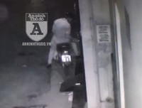 Đổ xăng, phóng hỏa để trả thù ở phố Mai Anh Tuấn: Chủ nhà may mắn thoát nạn thế nào?