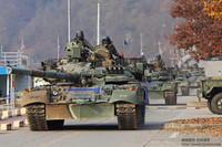 [ẢNH] Không chỉ Ukraine, chính Nga cũng đem quốc bảo T-80 để mang đi gán nợ cho đồng minh Mỹ