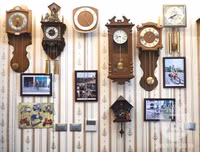 [Ảnh] Ngắm bộ sưu tập gần 400 chiếc đồng hồ cổ độc đáo ở Hà Nội