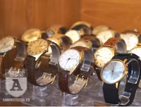 [Ảnh] Ngắm bộ sưu tập gần 400 chiếc đồng hồ cổ độc đáo ở Hà Nội