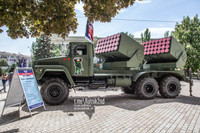 [ẢNH] Dân quân miền Đông dùng vũ khí mạnh sau bom hạt nhân đối đầu quân đội Ukraine