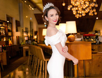 Hoa hậu Ngọc Diễm khoe sắc ngọt ngào trong dạ tiệc Giáng sinh