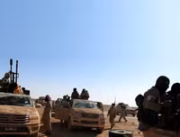 Rầm rập tiến quân, quân đội Syria chuẩn bị đập tan căn cứ IS tại chiến địa Homs