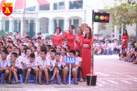 Học sinh Hà Nội thích thú khi được thực hành kiến thức an toàn giao thông