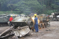 [ẢNH] Tiếc nuối số lượng cực lớn xe tăng Đài Loan bị rã làm sắt vụn