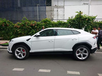 [ẢNH] Lamborghini Urus - Siêu SUV nhanh nhất hành tinh vừa về Việt Nam là của đại gia Minh 