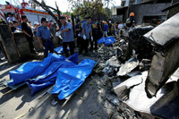 Philippines: Máy bay rơi thẳng vào nhà dân, 10 người chết