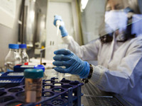 [ẢNH] Đức sẽ không để Mỹ độc quyền vắc-xin Covid-19 do nước này phát triển