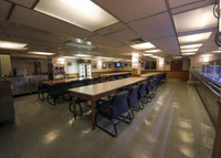 [ẢNH] Siêu tàu sân bay Mỹ rút đi mang theo hơn 100 máy bay VNCH tháng 4-1975