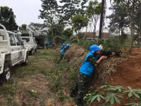 [ẢNH] Chiến sĩ gìn giữ hòa bình Việt Nam huấn luyện sử dụng súng trường Pindad SS2 tối tân